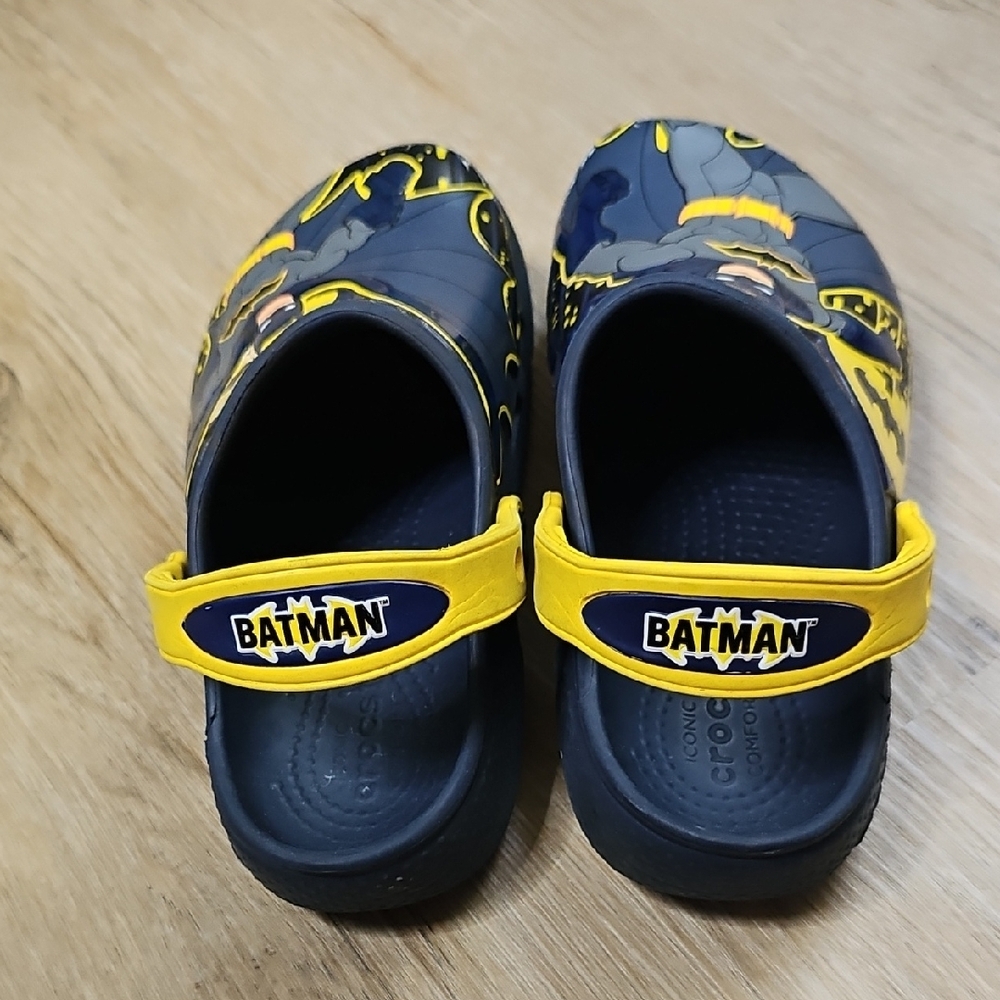 CROCS Black and Yellow Batman Slippers - Picture 3 of 7